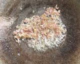 รูปขั้นตอนการทำที่ 1 ของ “ผัดเห็ดฟางเต้าหู้ไข่”