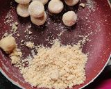 मथुरा पेढा (mathura pedha recipe in marathi) रेसिपी स्टेप 6 फोटो 