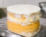 Foto langkah ke 7 dari resep Regal Caramel Cake.