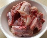 Foto langkah ke 1 dari resep Tengkleng Ayam Pedas.