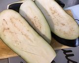 Une image de l'étape 2 de Aubergine grillée aux épices anardana.