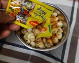 मसाला ए मैजिक मखाने (masala e magic masala recipe in Hindi) रेसिपी चरण 3 फोटो