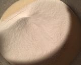 Foto del paso 2 de la receta: Bizcocho blandito y fácil de nata con nueces