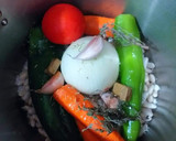 Foto del paso 4 de la receta: Alubias blancas en crema de verduras con mini keftas de cordero