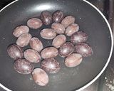 Foto del passaggio 2 della ricetta Ciambella al cioccolato fondente🍫🍩