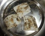 A picture of step 1 of Paneer club sandwich.