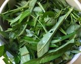 Foto langkah ke 1 dari resep Tumis kangkung.