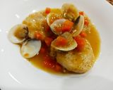 Foto del paso 3 de la receta Medallones de merluza en salsa de almejas y zanahoria🍽