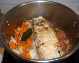 Foto del paso 8 de la receta: Pechuga de pollo rellena con salsa de vino