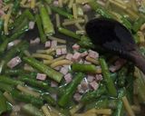 Foto del passaggio 3 della ricetta Sedanini con asparagi e prosciutto