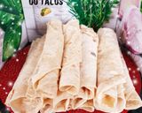 Une image de l'étape 1 de Wraps saumon crudités cheddar.