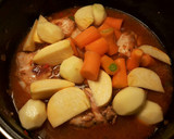 Foto del paso 13 de la receta: Pollo estofado con tubérculos en salsa de especias libanesas