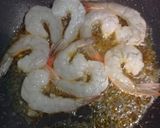 Foto langkah ke 2 dari resep Udang Oseng Mentega.