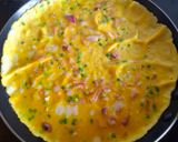 Foto langkah ke 3 dari resep Telur Dadar Abon Gulung.
