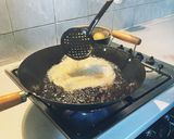A picture of step 4 of Poori Fried flatbread (Halwa Pori).