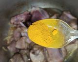 A picture of step 4 of Desi Chicken Ka Sorba.