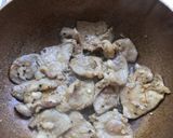 รูปขั้นตอนการทำที่ 1 ของ ข้าวหมูทอดกระเทียมพริกไทย