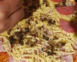 Foto del paso 5 de la receta: Pizza 🍕 con masa lista 😅