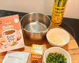 A picture of step 1 of Green Onion and Potato Soup.