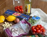 A picture of step 1 of Light Tomato Pasta w/Octopus.