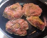 Foto del paso 2 de la receta: Lomito (viche) de cerdo asado en finas hierbas y vino tinto