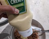 A picture of step 1 of Tuna mozzarella melt.