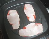 Foto del paso 2 de la receta Bocadillo de lomo adobado, salteado de pimiento y huevo frito