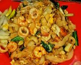 Foto langkah ke 3 dari resep Kwutiau goreng seafood.