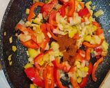 Foto del paso 6 de la receta Rollito de ternera relleno de jamón y queso en salsa de pimentón