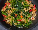 Foto langkah ke 3 dari resep Tumis Tempe Kangkung.