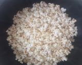 A picture of step 1 of Baked caramel popcorns.