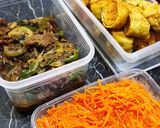 Foto langkah ke 10 dari resep Bekal Ala Japan, Beef Yakiniku, Shrimp & Chicken Egg Roll, Udang Crispy & Salad Wortel.