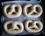 Tej- és tojásmentes sós perec 🥨 recept fázis 8 fotója