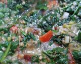 Foto del paso 5 de la receta: Amanida d'espinacs amb dátils i soja