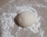 A picture of step 1 of Chicken qeema wala naan.