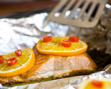 Foto del paso 9 de la receta: Salmón en papillote con espárragos y salsa de soja y miel