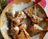 Foto langkah ke 3 dari resep Ikan kecap panggang teflon.