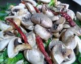 Foto del paso 2 de la receta: Champiñones con espinaca y brócoli
