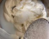 A picture of step 2 of Fruit cream.