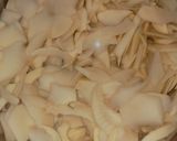 Foto langkah ke 1 dari resep Sayur Lodeh Rebung Kacang Panjang dan Tahu.