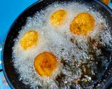A picture of step 9 of Breadvada or Aloo bonda.