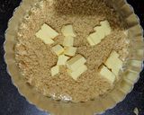 A picture of step 4 of Strawberry Crumble Cake Tart.