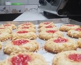 Foto langkah ke 10 dari resep 81.Thumbprint cookies.