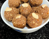 சத்துமிக்க சிறுதானிய லட்டு (Siruthaaniya laddo recipe in tamil) ரெசிபி ஸ்டேப் 7 புகைப்படம்