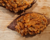 Foto del paso 3 de la receta: Boniatos asados rellenos de setas y pollo