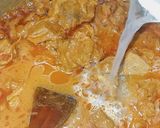 A picture of step 6 of Bhindi ghousht.