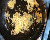 Foto del paso 4 de la receta: Judías verdes con tomate, pimiento, huevo duro y pechuga de pollo