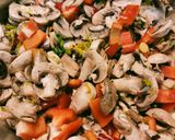 Majorannás gombás rakott burgonya recept fázis 3 fotója