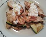 Foto del paso 3 de la receta Tosta de calabacín, pollo y queso cottage