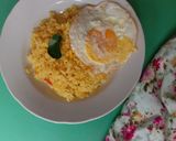 Foto langkah ke 4 dari resep Nasi goreng aromatik.
